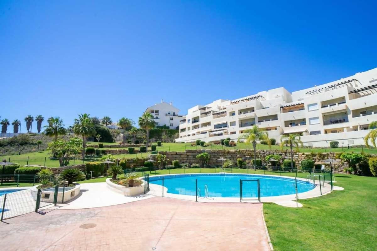 Cyv Nice Apartment W A Pool Close To The Beach Benalmádena Kültér fotó